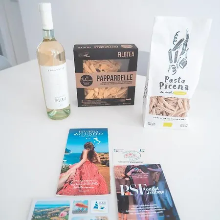 Le Camelie -appartamenti Nuovi شقة *